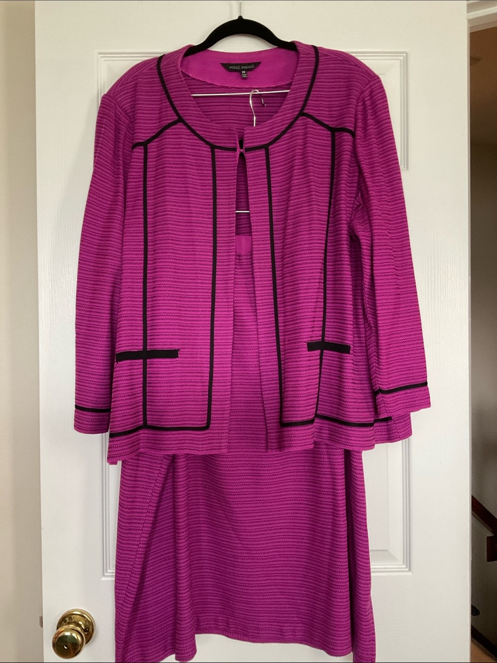 Ming Wang Magenta Knit Jacket (2X) and Midi Skirt (3X) set with Black Trim